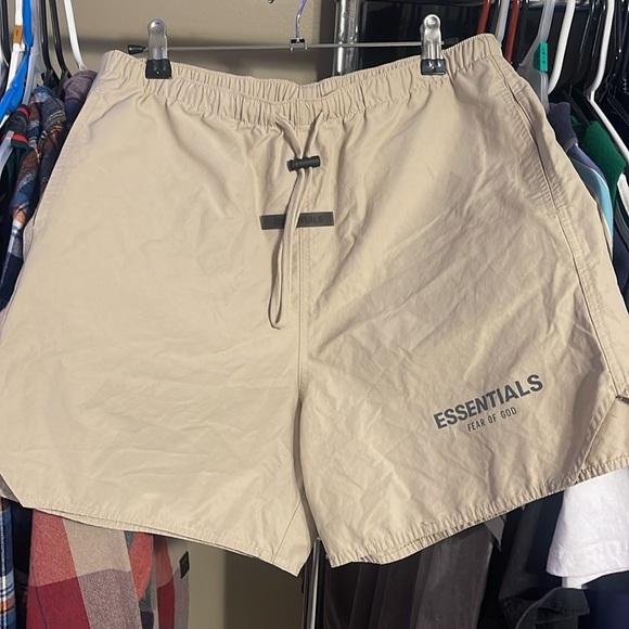 Fear of God Essentials Beige Shorts - Picture 3 of 5
